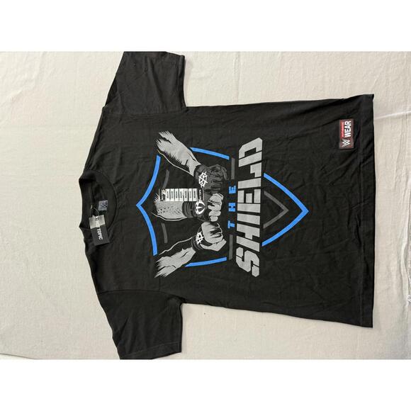 WWE The Shield Hot Topic - Picture 1 of 8